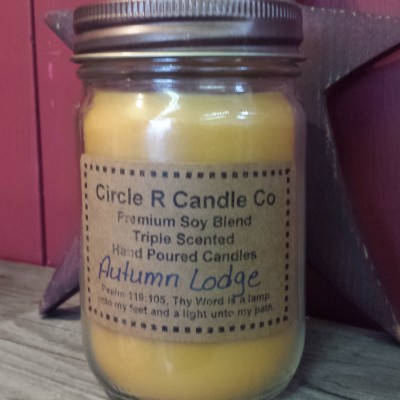 autumn-lodge-fall-scented candles