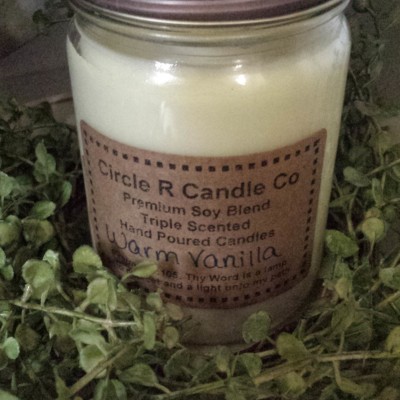 warm-vanilla-scented-candles